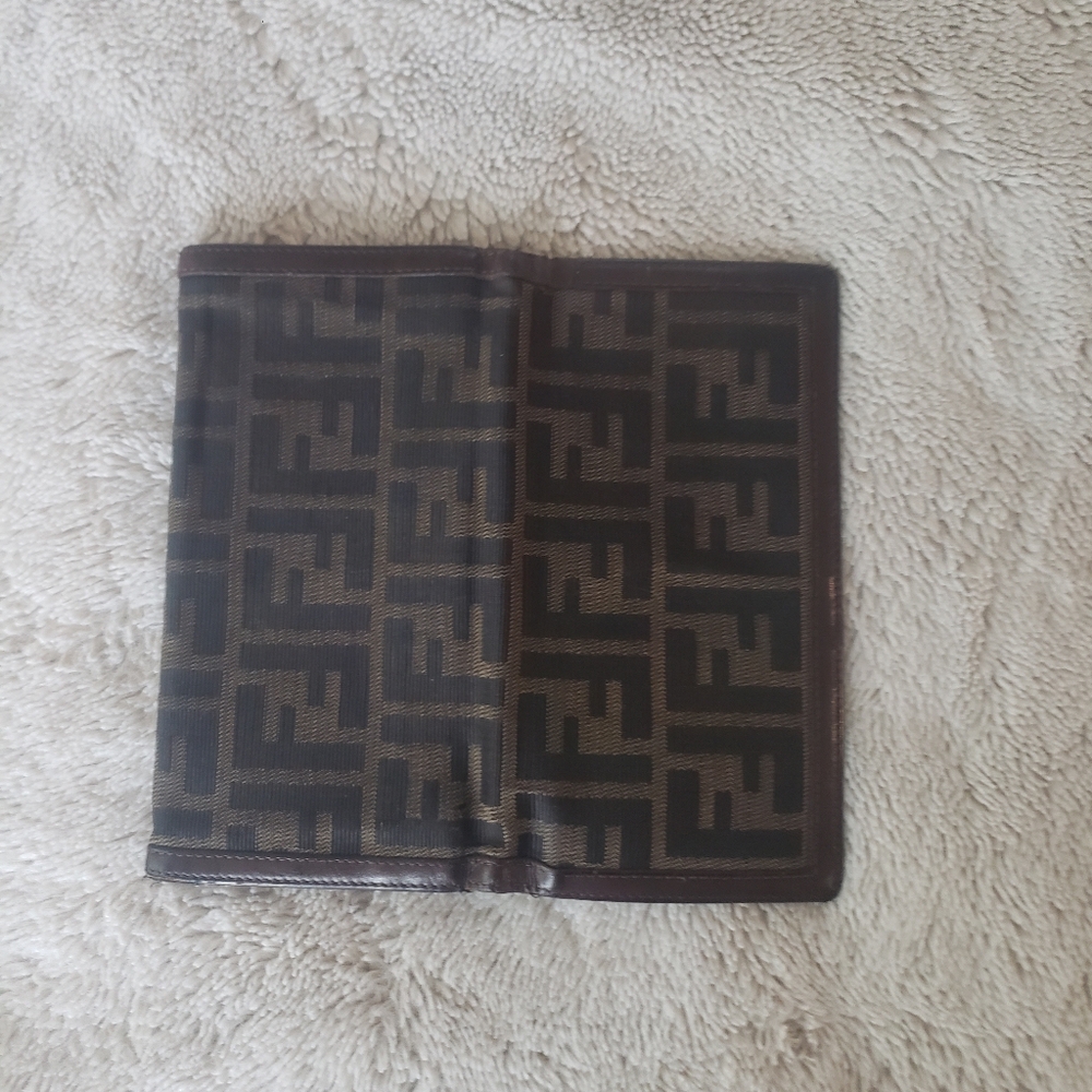 Fendi Brown and Black Wallet - Picture 15 of 15